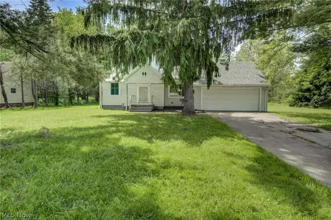 4684 Green Rd, Warrensville Heights, OH 44128