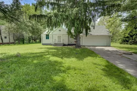 4684 Green Rd, Warrensville Heights, OH 44128