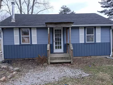 1555 Glenview Ave, Madison, OH 44057