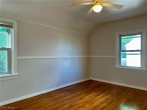 22571 Ivan Ave, Euclid, OH 44123 photo 14