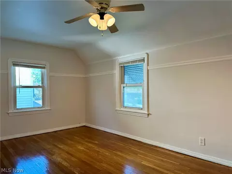 22571 Ivan Ave, Euclid, OH 44123 photo 13