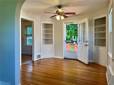 22571 Ivan Ave, Euclid, OH 44123 photo 10