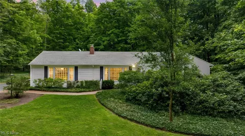 11565 Wilbert Rd, Chardon, OH 44024