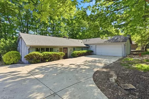 17482 Falling Water Rd, Strongsville, OH 44136