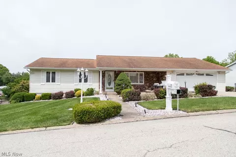 193 Greentree Dr, Saint Clairsville, OH 43950