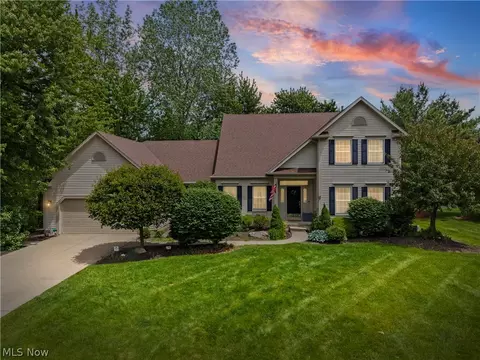 32194 Teasel Ct, Avon Lake, OH 44012