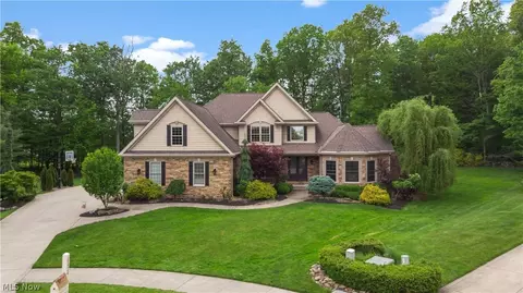 6424 Highland Green Dr, Medina, OH 44256