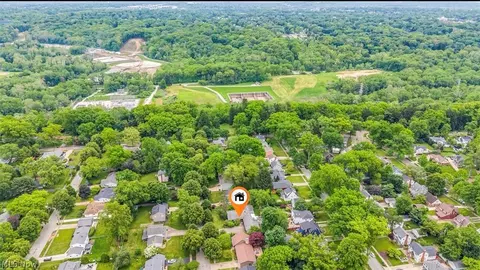 478 Tamiami Trl, Akron, OH 44303