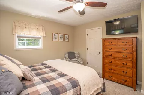 8026 Garnet Ave NE, Canton, OH 44721 photo 15