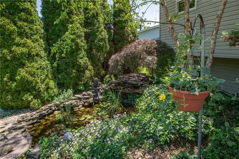 8026 Garnet Ave NE, Canton, OH 44721 photo 28