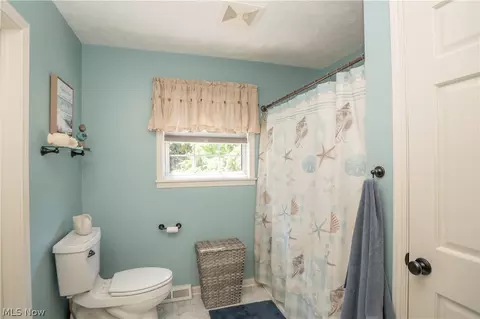 8026 Garnet Ave NE, Canton, OH 44721 photo 21