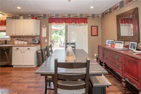 8026 Garnet Ave NE, Canton, OH 44721 photo 9