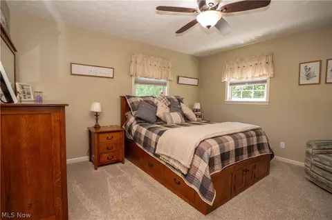 8026 Garnet Ave NE, Canton, OH 44721 photo 14