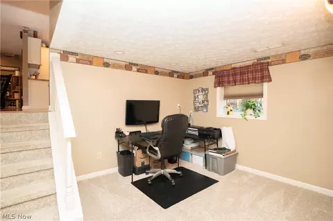 8026 Garnet Ave NE, Canton, OH 44721 photo 22