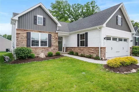 171 Eagle Cir, Amherst, OH 44001