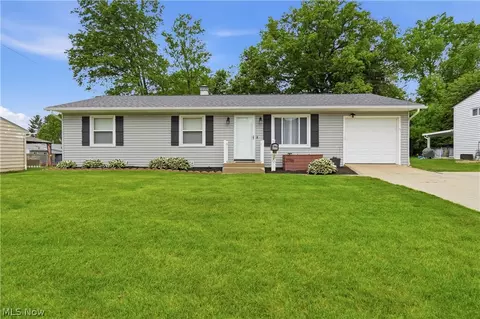 3796 Charring Cross Dr, Stow, OH 44224