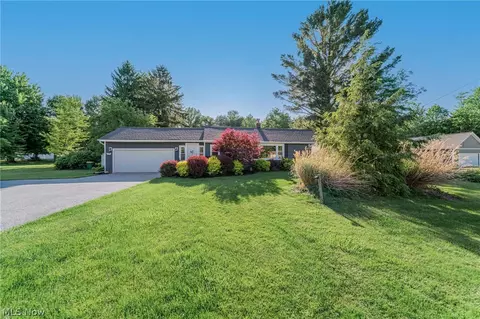 543 N Lake St, Madison, OH 44057