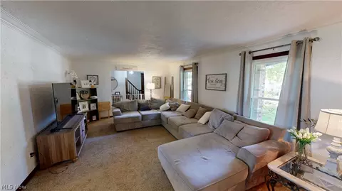 Living - 318 Ingram Dr, Boardman, OH 44512 photo 1 of 1
