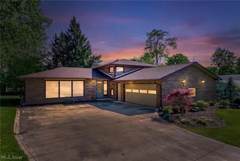 16385 Glendale Ave, Strongsville, OH 44136