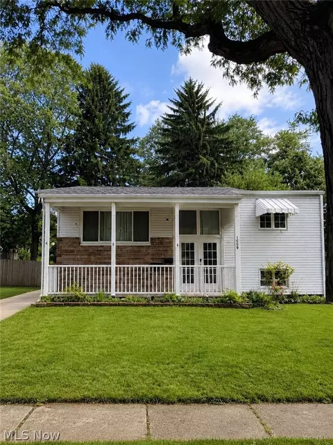 1599 Herkender Ave, Akron, OH 44310