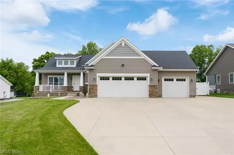 3097 Brumbaugh St NW, North Canton, OH 44720