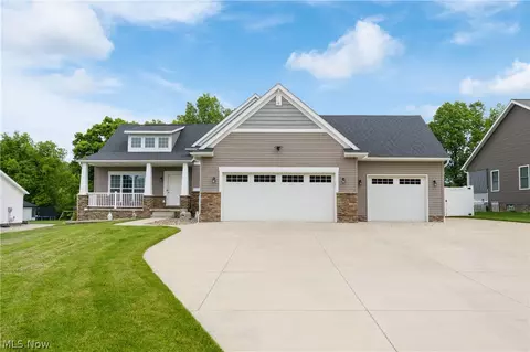 3097 Brumbaugh St NW, North Canton, OH 44720