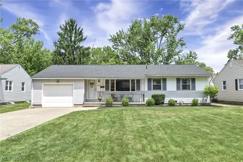 183 Sunrise Dr, Amherst, OH 44001