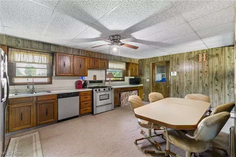 Kitchen - 15494 Wheeler Rd, Lagrange, OH 44050 photo 3 of 3