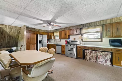 Kitchen - 15494 Wheeler Rd, Lagrange, OH 44050 photo 1 of 3