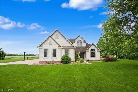 1107 Shannon Ln, Salem, OH 44460