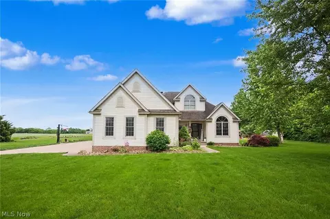 1107 Shannon Ln, Salem, OH 44460