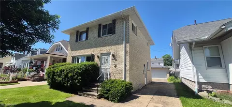 3908 Kenmore Ave, Parma, OH 44134