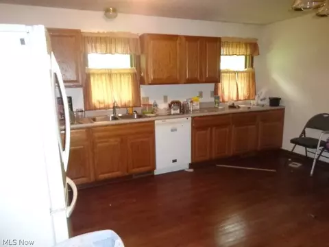 Kitchen - 308 Samuel St, Elyria, OH 44035 photo 1 of 2