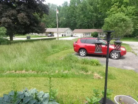 Exterior - 308 Samuel St, Elyria, OH 44035 photo 2 of 3