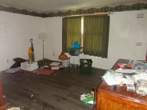 Living - 308 Samuel St, Elyria, OH 44035 photo 2 of 3