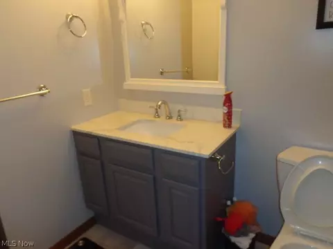Bath - 308 Samuel St, Elyria, OH 44035 photo 1 of 2