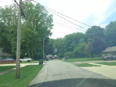 View/Area - 308 Samuel St, Elyria, OH 44035 photo 1 of 1