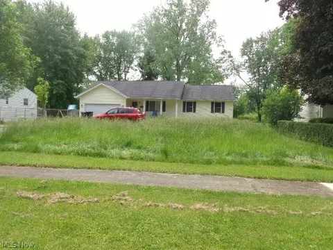 Exterior - 308 Samuel St, Elyria, OH 44035 photo 3 of 3