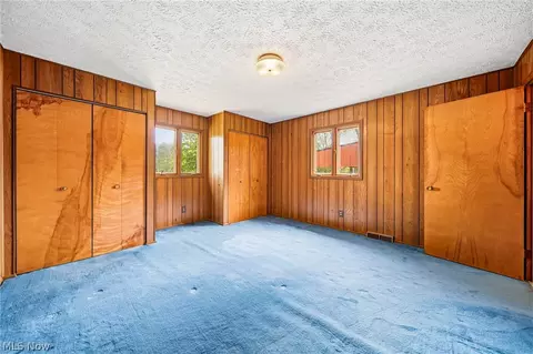 Bedroom - 725 Chestnut Rd, Seven Hills, OH 44131 photo 1 of 6