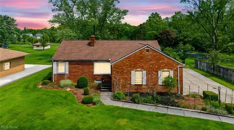 Other - 725 Chestnut Rd, Seven Hills, OH 44131 photo 2 of 11