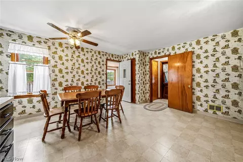 Dining - 725 Chestnut Rd, Seven Hills, OH 44131 photo 1 of 2