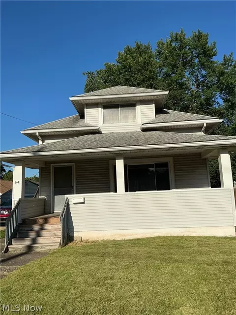 667 Seiberling St, Akron, OH 44306