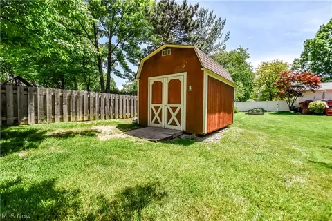 Exterior - 7639 Chillicothe Rd, Mentor, OH 44060 photo 12 of 13