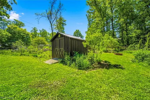 4233 N Forest Ridge Dr, Ashtabula, OH 44004 photo 8