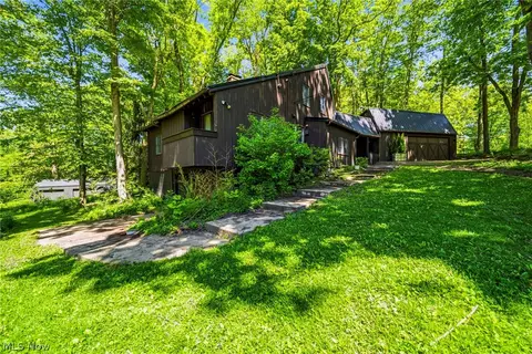 4233 N Forest Ridge Dr, Ashtabula, OH 44004 photo 2