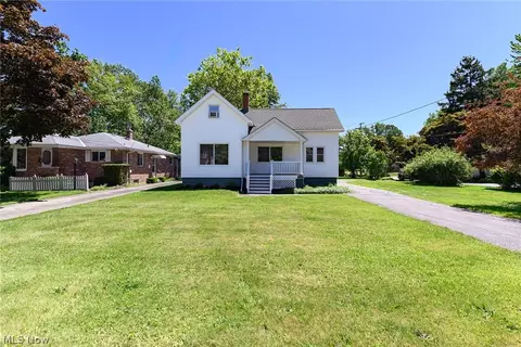 3213 Clague Rd, North Olmsted, OH 44070