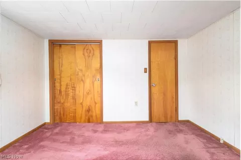Bedroom - 105 Crabapple Ln, Hammondsville, OH 43930 photo 2 of 5