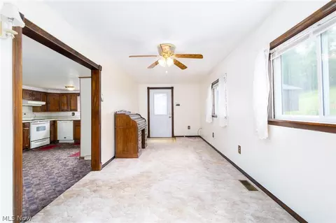 Entry Way - 105 Crabapple Ln, Hammondsville, OH 43930 photo 1 of 2