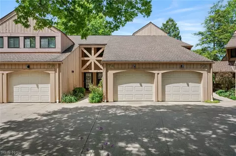 74 Landings Way, Avon Lake, OH 44012