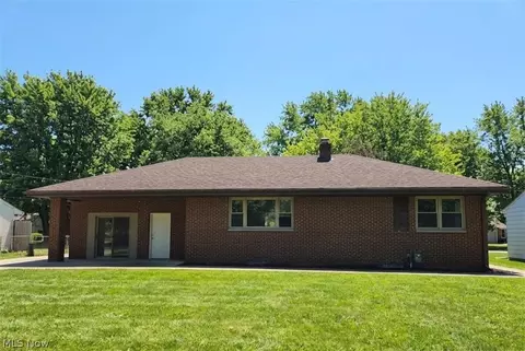 1815 Grantwood Dr, Parma, OH 44134